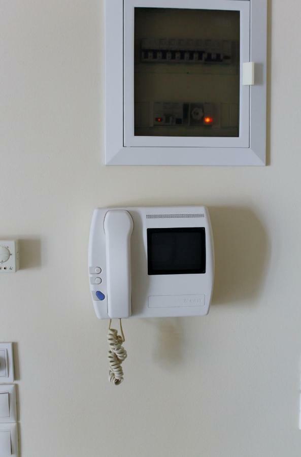 Cozy Studio Apartment In Pireus Exterior photo