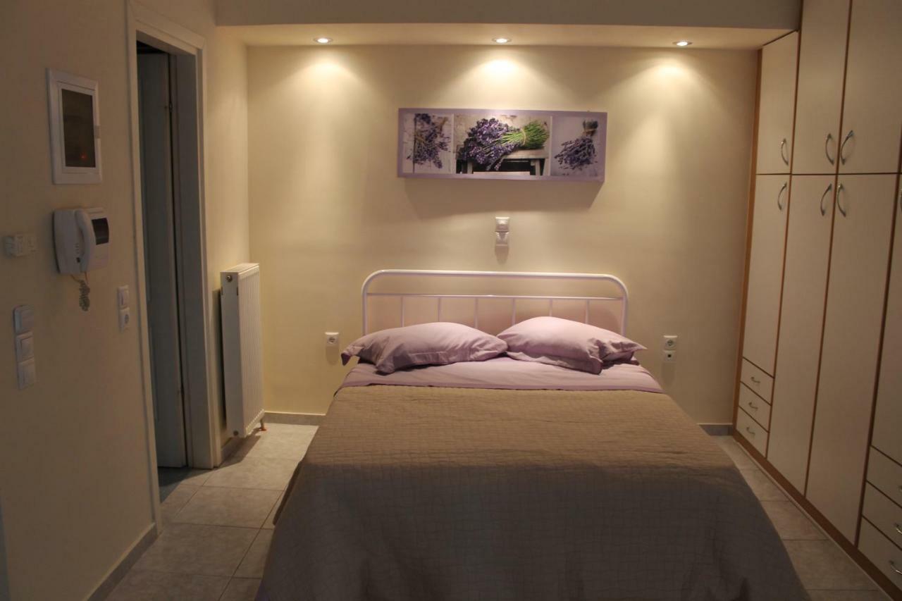 Cozy Studio Apartment In Pireus Exterior photo